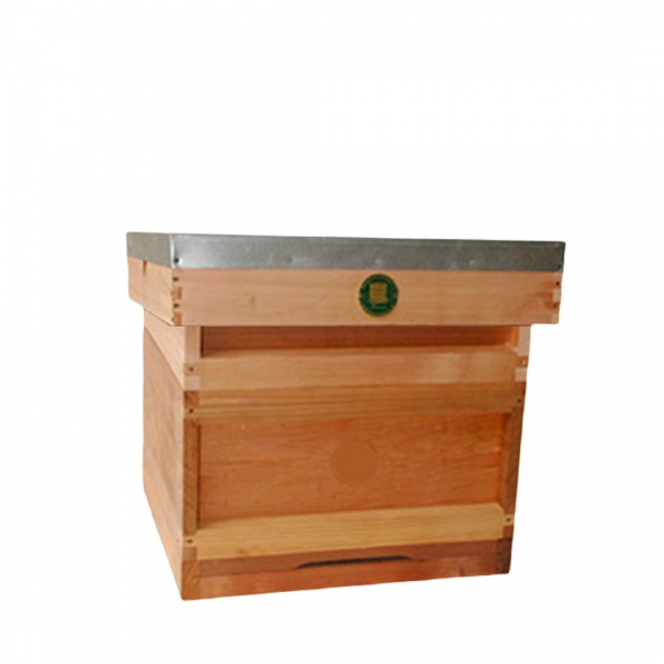 Cedar National Beehive with 1 Super